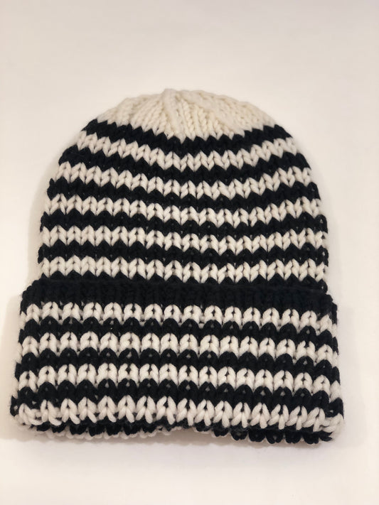 CASAROSA handgestrickte Ringel-Mütze für Erwachsene one size schwarz weiß