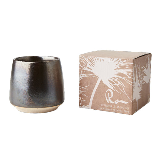 RO Duftkerze in Keramik Berries & Champagne I Beeren und Champagner, kupfer/blau