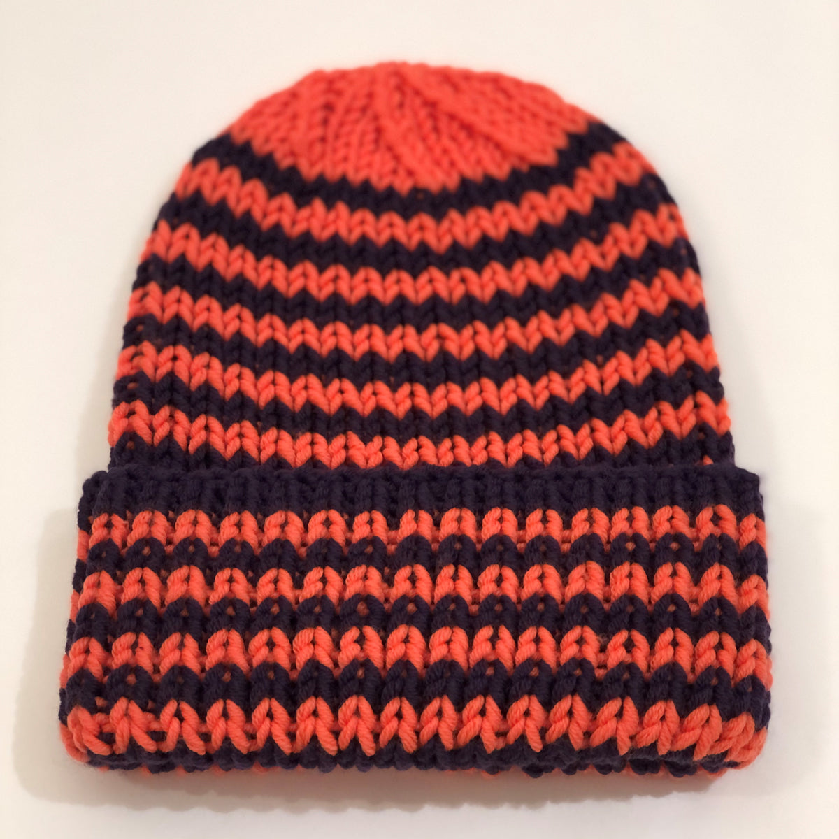 CASAROSA handgestrickte Ringel-Mütze für Erwachsene one size neonorange dunkelviolett