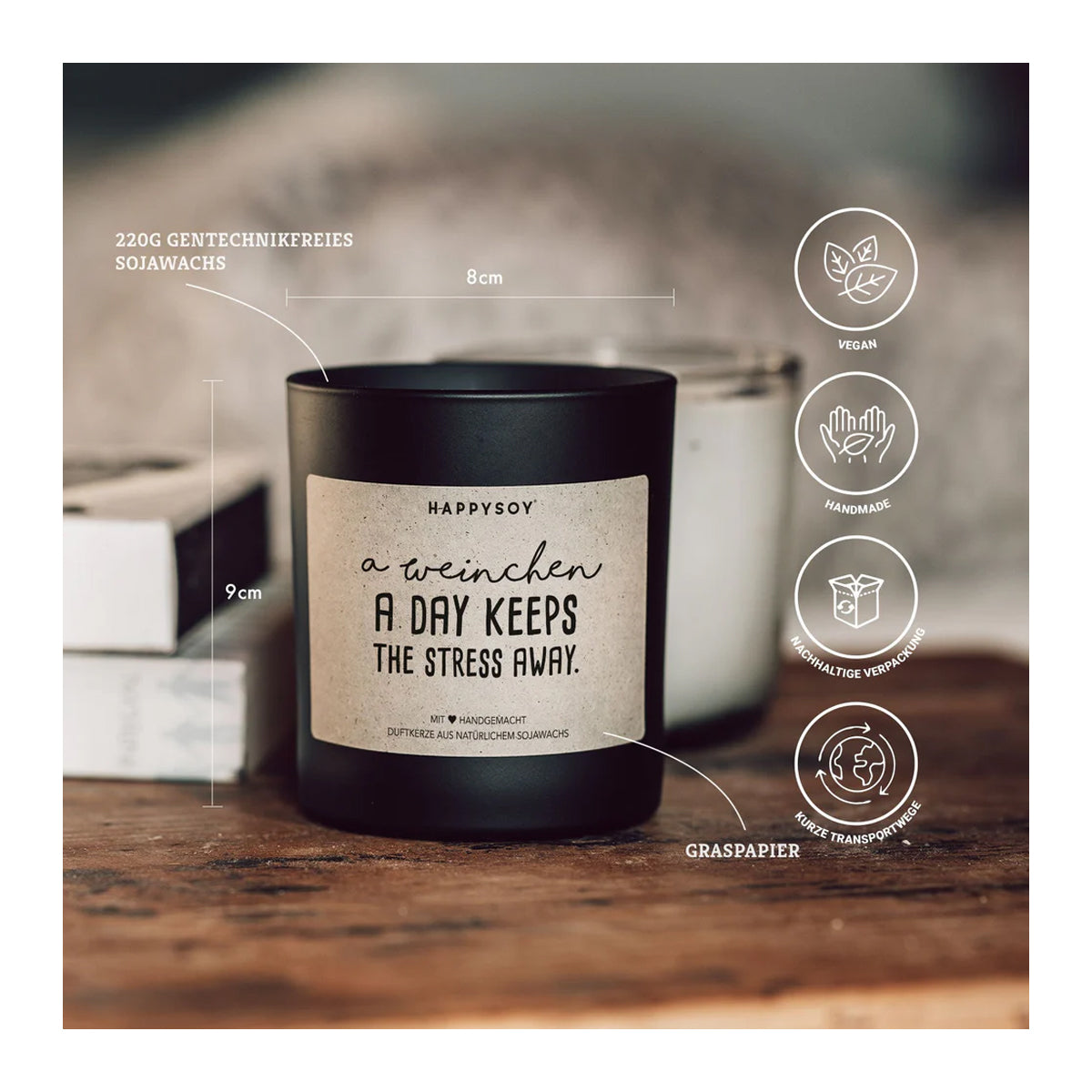 HAPPYSOY Duftkerze mit Spruch - a Weinchen a day keeps the stress away - und wundervollem Duft