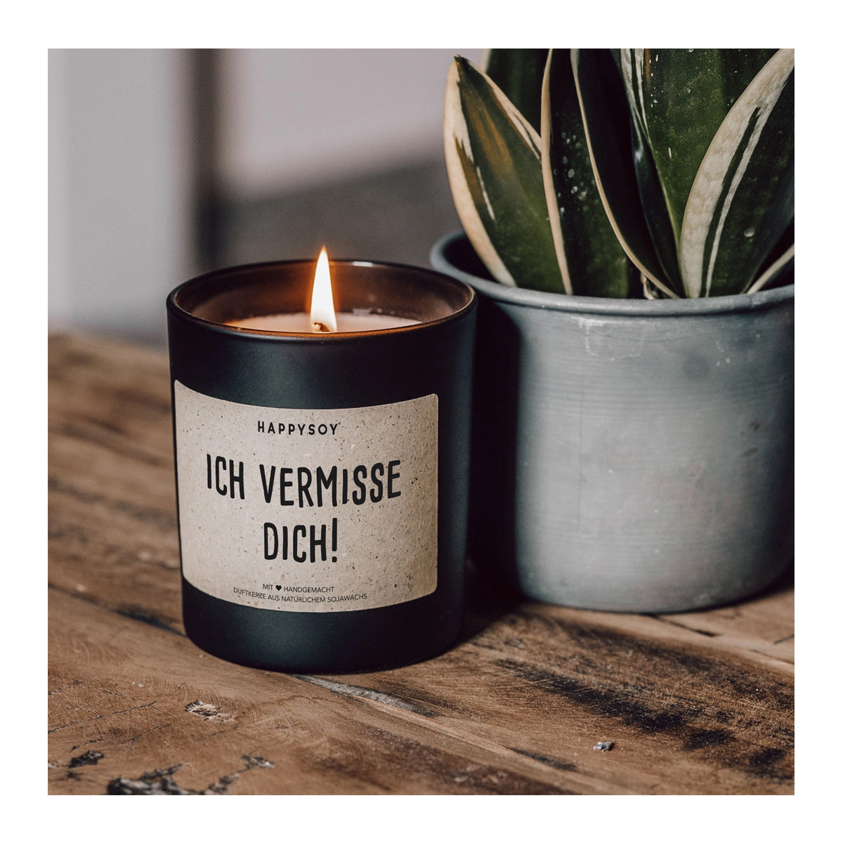 HAPPYSOY Duftkerze mit Spruch - Ich vermisse dich - und wundervollem Duft