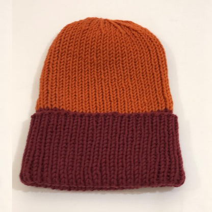 CASAROSA handgestrickte Mütze für Erwachsene one size orange weinrot